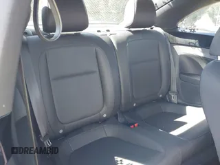2016 Volkswagen Beetle SE с VIN 3VWJ17AT9GM620367, выставлен на аукционе IAAI как лот 42198976 с пробегом 94 048 миль миль и . История ставок и продаж доступна на DreamBid. Изображение 8.
