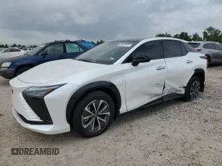 2024 Lexus RZ 300e Premium z VIN JTJABABB1RA007692, wystawiony jako Copart lot #55031875 z przebiegiem 3741 mil mil oraz Szkody całkowita. Historia ofert i sprzedaży dostępna na DreamBid. Obrazek 1.