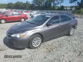 2015 Toyota Camry LE z VIN 4T1BD1FK5FU167754, wystawiony jako Copart lot #55451675 z przebiegiem 175 007 mil mil oraz Szkoda całkowita • Salvage title. Historia ofert i sprzedaży dostępna na DreamBid. Obrazek 1.