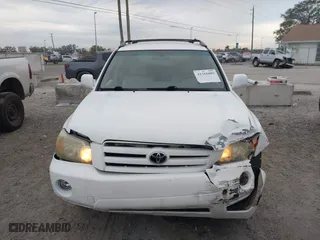2006 Toyota Highlander with VIN JTEGP21A860101367, listed as a IAAI auction lot 41316085 with 172,426 mi miles. Bid and sale history available at carsss.com. Image 12.