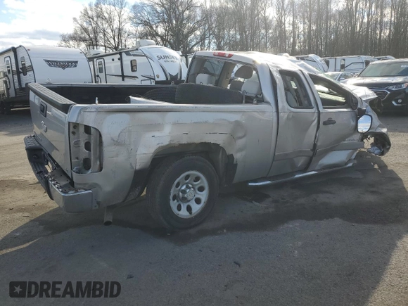 2007 Chevrolet Silverado 1500 LT w/1LT with VIN 2GCEC19C471628495, listed as a Copart auction lot 43935955 with 0 mi miles and Salvage Title. Bid and sale history available at carsss.com. Image 3.