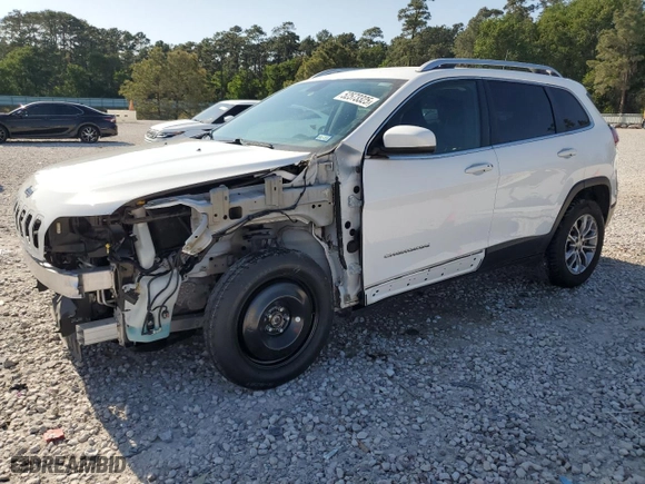 2019 Jeep Cherokee Latitude Plus with VIN 1C4PJLLB9KD204771, listed as a Copart auction lot 52573325 with 123,150 mi miles and Salvage Title. Bid and sale history available at carsss.com. Image 1.