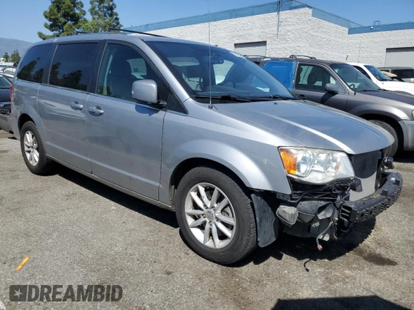 2018 Dodge Grand Caravan SXT z VIN 2C4RDGCG5JR159729, wystawiony jako Copart lot #52648025 z przebiegiem 141 960 mil mil oraz Szkoda całkowita • Salvage title. Historia ofert i sprzedaży dostępna na DreamBid. Obrazek 4.