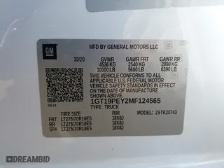2021 GMC Sierra 2500HD AT4 with VIN 1GT19PEY2MF124565, listed as a IAAI auction lot 41841361 with 131,341 mi miles. Bid and sale history available at carsss.com. Image 9.