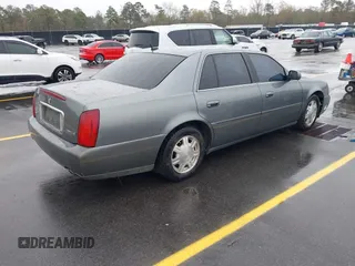 2005 Cadillac DeVille z VIN 1G6KD54Y15U225816, wystawiony jako IAAI lot #41846992 z przebiegiem 134 707 mil mil oraz . Historia ofert i sprzedaży dostępna na DreamBid. Obrazek 4.