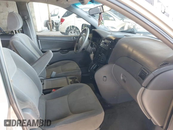 2005 Toyota Sienna LE with VIN 5TDBA23C75S046310, listed as a IAAI auction lot 42063973 with 127,509 mi miles. Bid and sale history available at carsss.com. Image 5.