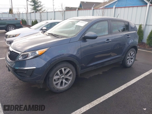 2015 Kia Sportage LX with VIN KNDPB3AC1F7756522, listed as a IAAI auction lot 41954973 with 39,592 mi miles and . Bid and sale history available at carsss.com. Image 2.