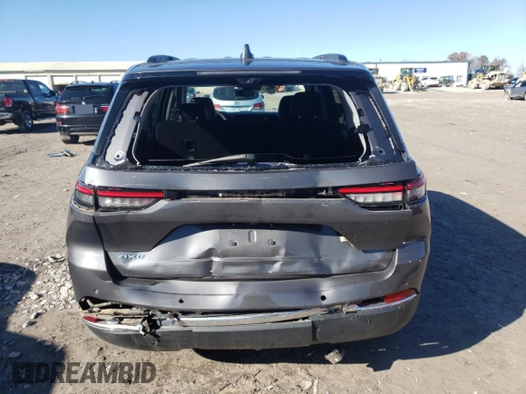 2023 Jeep Grand Cherokee 30th Anniversary z VIN 1C4RJYB64P8769262, wystawiony jako Copart lot #84694194 z przebiegiem 25 239 mil mil oraz Szkoda całkowita • Salvage title. Historia ofert i sprzedaży dostępna na DreamBid. Obrazek 6.