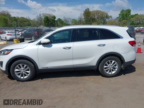 2016 Kia Sorento LX with VIN 5XYPGDA53GG183202, listed as a IAAI auction lot 42212026 with 135,482 mi miles and . Bid and sale history available at carsss.com. Image 14.