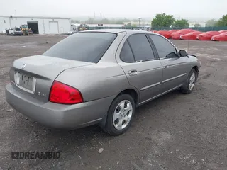 2004 Nissan Sentra S z VIN 3N1CB51D04L479005, wystawiony jako IAAI lot #42278120 z przebiegiem 157 829 mil mil oraz . Historia ofert i sprzedaży dostępna na DreamBid. Obrazek 4.