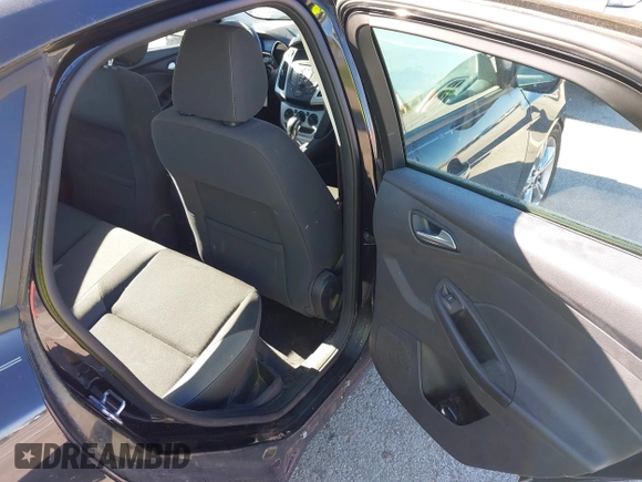 2013 Ford Focus SE with VIN 1FADP3F27DL183804, listed as a IAAI auction lot 40899670 with 66,352 mi miles. Bid and sale history available at carsss.com. Image 8.