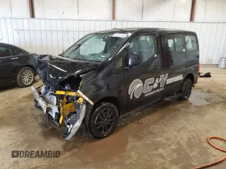 2016 Nissan NV200 z VIN 3N8CM0JT5GK702039, wystawiony jako Copart lot #52701405 z przebiegiem Nie podano mil oraz Tytuł czysty. Historia ofert i sprzedaży dostępna na DreamBid. Obrazek 1.