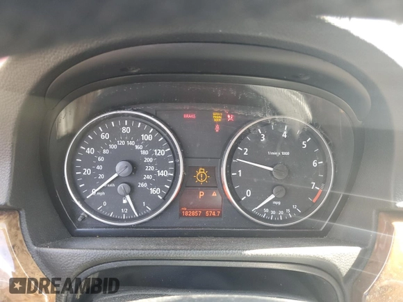 2006 BMW 3 Series 330i with VIN WBAVB33586PS16264, listed as a Copart auction lot 52257995 with 182,857 mi miles and Salvage Title. Bid and sale history available at DreamBid. Image 9.