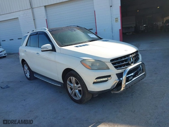 2012 Mercedes-Benz M-Class ML 350 BlueTEC with VIN 4JGDA2EB7CA003962, listed as a IAAI auction lot 41664791 with 1 mi miles. Bid and sale history available at carsss.com. Image 1.