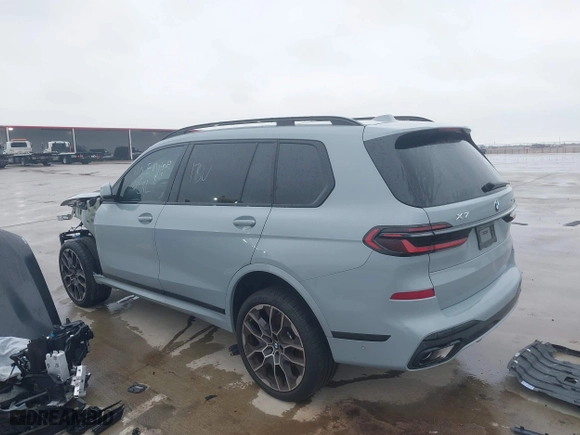 2024 BMW X7 xDrive40i with VIN 5UX23EM08R9V69757, listed as a IAAI auction lot 41607417 with 6,188 mi miles. Bid and sale history available at carsss.com. Image 15.