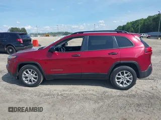 2016 Jeep Cherokee Sport z VIN 1C4PJLAB8GW264586, wystawiony jako IAAI lot #42240413 z przebiegiem 157 202 mil mil oraz . Historia ofert i sprzedaży dostępna na DreamBid. Obrazek 14.
