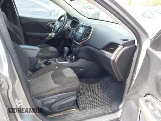 2018 Jeep Cherokee Latitude с VIN 1C4PJMCX0JD550224, выставлен на аукционе IAAI как лот 42181466 с пробегом 107 944 миль миль и . История ставок и продаж доступна на DreamBid. Изображение 5.