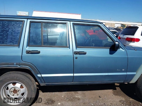 1998 Jeep Cherokee SE с VIN 1J4FT28S3WL282431, выставлен на аукционе IAAI как лот 41668470 с пробегом 203 932 миль миль и . История ставок и продаж доступна на DreamBid. Изображение 14.