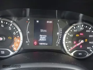 2018 Jeep Renegade Latitude with VIN ZACCJABBXJPJ52701, listed as a IAAI auction lot 41549418 with 106,797 mi miles. Bid and sale history available at carsss.com. Image 15.
