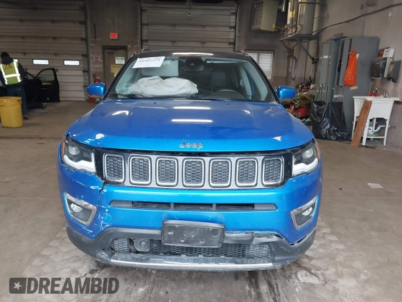 2018 Jeep Compass Limited z VIN 3C4NJCCB2JT489622, wystawiony jako IAAI lot #41567571 z przebiegiem 67 884 mil mil oraz . Historia ofert i sprzedaży dostępna na DreamBid. Obrazek 11.