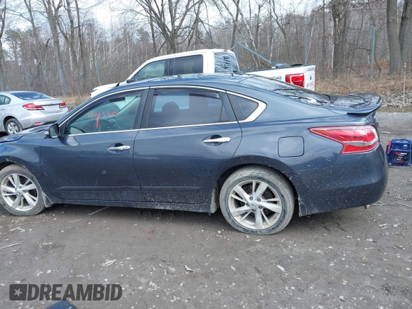 2013 Nissan Altima SV with VIN 1N4AL3AP0DC274396, listed as a IAAI auction lot 41985903 with 189,465 mi miles and . Bid and sale history available at carsss.com. Image 14.
