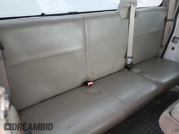 2008 Ford F-250 XL with VIN 1FTSX20518EA44812, listed as a Copart auction lot 49331275 with 102,304 mi miles and Salvage title. Bid and sale history available at DreamBid. Image 10.