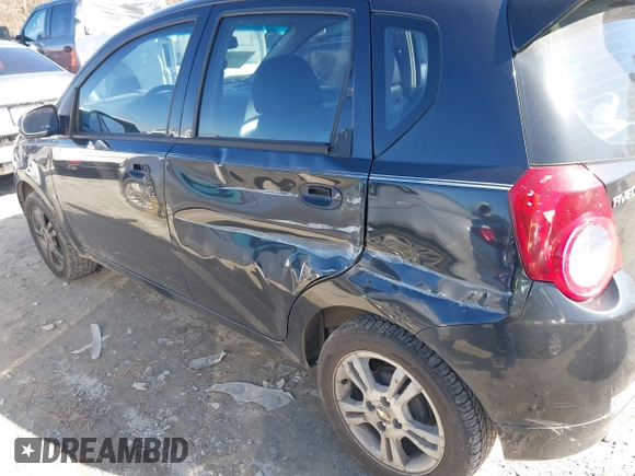 2009 Chevrolet Aveo 2LT z VIN KL1TG66EX9B349321, wystawiony jako IAAI lot #41575885 z przebiegiem 177 270 mil mil oraz . Historia ofert i sprzedaży dostępna na DreamBid. Obrazek 6.