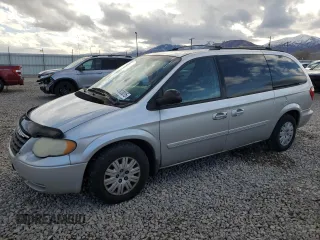 2006 Chrysler Town & Country LWB LX with VIN 2A4GP44R76R793445, listed as a Copart auction lot 43833015 with 248,240 mi miles and Salvage Title. Bid and sale history available at carsss.com. Image 1.