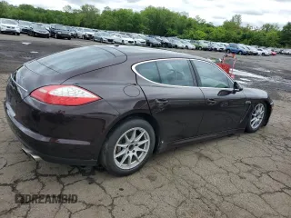 2010 Porsche Panamera S z VIN WP0AB2A7XAL062303, wystawiony jako Copart lot #57880055 z przebiegiem 137 131 mil mil oraz Szkoda całkowita • Salvage title. Historia ofert i sprzedaży dostępna na DreamBid. Obrazek 3.