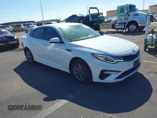 2020 Kia Optima LX z VIN 5XXGT4L35LG402277, wystawiony jako IAAI lot #41518688 z przebiegiem 71 242 mil mil oraz . Historia ofert i sprzedaży dostępna na DreamBid. Obrazek 1.