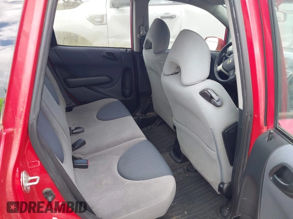2007 Honda Fit с VIN JHMGD38427S819035, выставлен на аукционе IAAI как лот 42535842 с пробегом 343 103 миль миль и . История ставок и продаж доступна на DreamBid. Изображение 8.