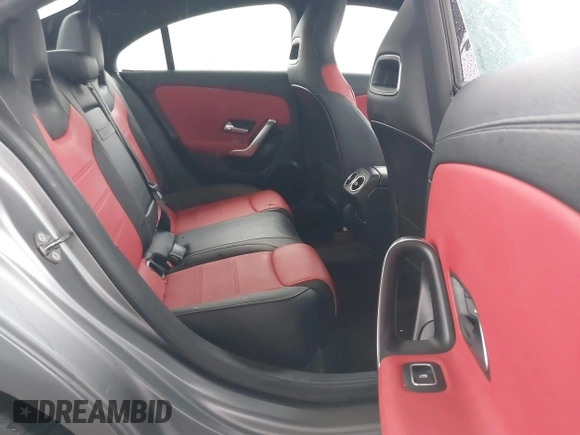 2020 Mercedes-Benz CLA 250 z VIN W1K5J4GB6LN106225, wystawiony jako IAAI lot #41504703 z przebiegiem 51 357 mil mil oraz . Historia ofert i sprzedaży dostępna na DreamBid. Obrazek 8.