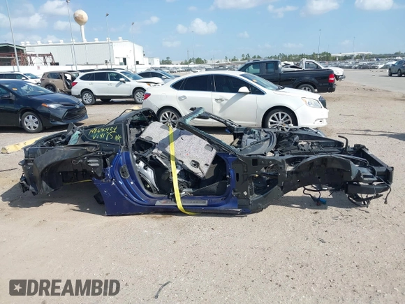 2017 Chevrolet Corvette Z51 1LT z VIN 1G1YH2D73H5114175, wystawiony jako IAAI lot #40699522 z przebiegiem Nie podano mil oraz . Historia ofert i sprzedaży dostępna na DreamBid. Obrazek 13.