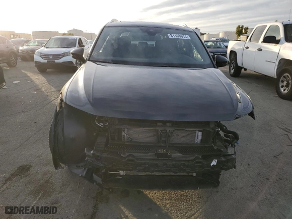2024 Volkswagen Tiguan SEL R-Line with VIN 3VV4B7AX9RM069345, listed as a Copart auction lot 81193614 with 5,484 mi miles and Salvage Title. Bid and sale history available at carsss.com. Image 5.