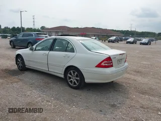 2007 Mercedes-Benz C 280 Luxury with VIN WDBRF92H97F885205, listed as a IAAI auction lot 41307476 with 122,203 mi miles and . Bid and sale history available at DreamBid. Image 3.