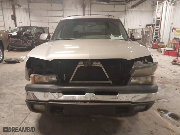 2006 Chevrolet Avalanche Z71 with VIN 3GNEK12Z46G244604, listed as a IAAI auction lot 41200313 with 140,232 mi miles. Bid and sale history available at carsss.com. Image 12.