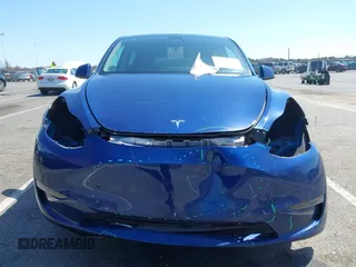 2022 Tesla Model Y Long Range with VIN 7SAYGDEE3NF449873, listed as a IAAI auction lot 41900271 with 38,571 mi miles and . Bid and sale history available at carsss.com. Image 6.