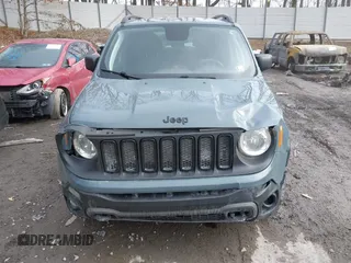 2018 Jeep Renegade Sport with VIN ZACCJBAB2JPH56754, listed as a IAAI auction lot 41541555 with 141,616 mi miles. Bid and sale history available at carsss.com. Image 13.