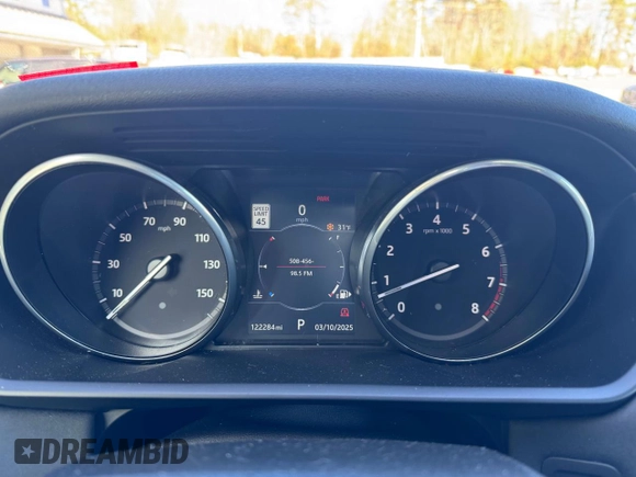 2017 Land Rover Discovery HSE with VIN SALRRBBV7HA045677, listed as a Copart auction lot 48782445 with 122,284 mi miles and Clean Title. Bid and sale history available at DreamBid. Image 8.