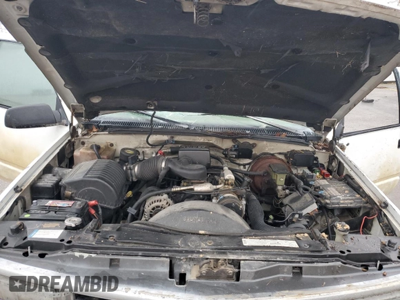 1998 Chevrolet Tahoe z VIN 1GNEK13R4WJ346191, wystawiony jako Copart lot #86583514 z przebiegiem 2 650 816 mil mil oraz Szkoda całkowita • Salvage title. Historia ofert i sprzedaży dostępna na DreamBid. Obrazek 13.