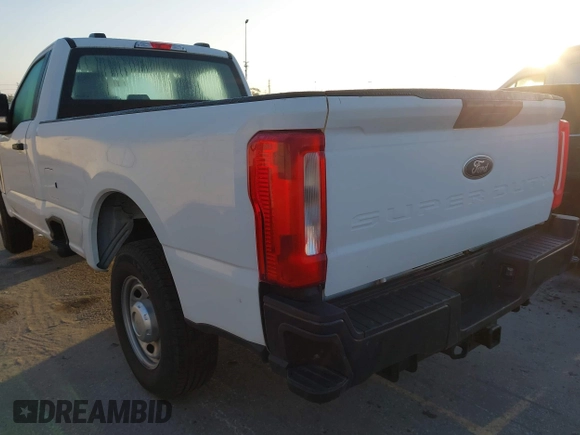 2023 Ford F-250 XL with VIN 1FTBF2AA6PEE09157, listed as a IAAI auction lot 42629266 with 15,571 mi miles and . Bid and sale history available at DreamBid. Image 3.