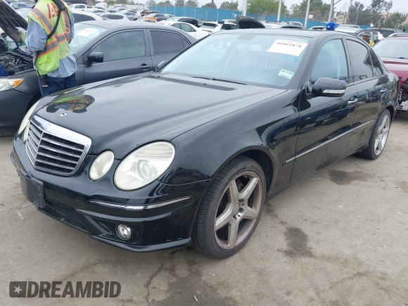 2009 Mercedes-Benz E-Class Luxury 3.5L with VIN WDBUF56X09B409861, listed as a IAAI auction lot 41861818 with 175,491 mi miles. Bid and sale history available at carsss.com. Image 17.