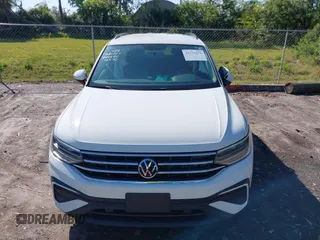 2022 Volkswagen Tiguan S with VIN 3VV0B7AX1NM099058, listed as a IAAI auction lot 41771674 with 49,789 mi miles. Bid and sale history available at carsss.com. Image 12.