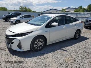 2020 Toyota Prius LE с VIN JTDKARFP9L3150173, выставлен на аукционе Copart как лот 65852945 с пробегом 73 679 миль миль и Списание • Salvage title. История ставок и продаж доступна на DreamBid. Изображение 1.