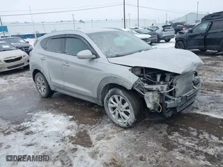 2020 Hyundai Tucson Value with VIN KM8J3CA43LU090462, listed as a IAAI auction lot 41456401 with 66,895 mi miles. Bid and sale history available at carsss.com. Image 1.