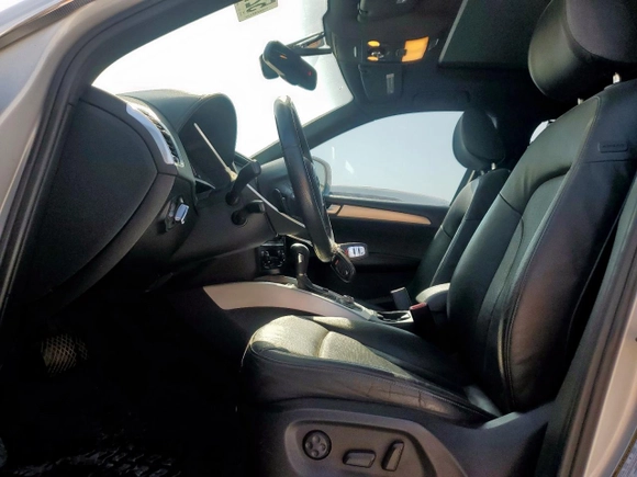 2012 Audi Q5 Prestige with VIN WA1WKAFP4CA053405, listed as a Copart auction lot 52707185 with 177,210 mi miles and Salvage title. Bid and sale history available at DreamBid. Image 7.