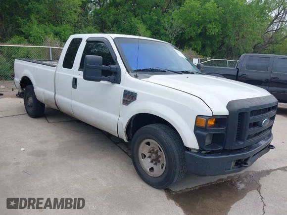 2008 Ford Super Duty F-250 SRW XL with VIN 1FTSX20R28ED89639, listed as a IAAI auction lot 41950814 with 272,204 mi miles. Bid and sale history available at carsss.com. Image 1.