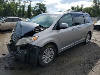 2017 Toyota Sienna XLE Auto Access Seat with VIN 5TDYZ3DCXHS794013, listed as a Copart auction lot 60815065 with 178,562 mi miles and Salvage title. Bid and sale history available at DreamBid. Image 1.