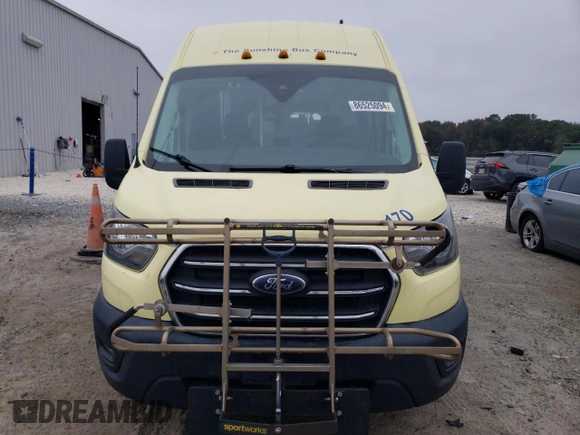 2020 Ford Transit with VIN 1FDVU4X87LKA26743, listed as a Copart auction lot 86525094 with 212,263 mi miles and Salvage Title. Bid and sale history available at DreamBid. Image 5.