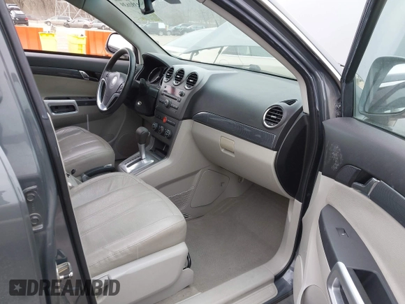 2009 Saturn VUE XR z VIN 3GSCL53P09S592908, wystawiony jako IAAI lot #41391639 z przebiegiem 156 836 mil mil oraz . Historia ofert i sprzedaży dostępna na DreamBid. Obrazek 5.